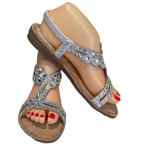 Dressy BOHO Rhinestone Flower Silver Flat Comfort Sandal Sz 38 US 7.5 #292G - Picture 1 of 8
